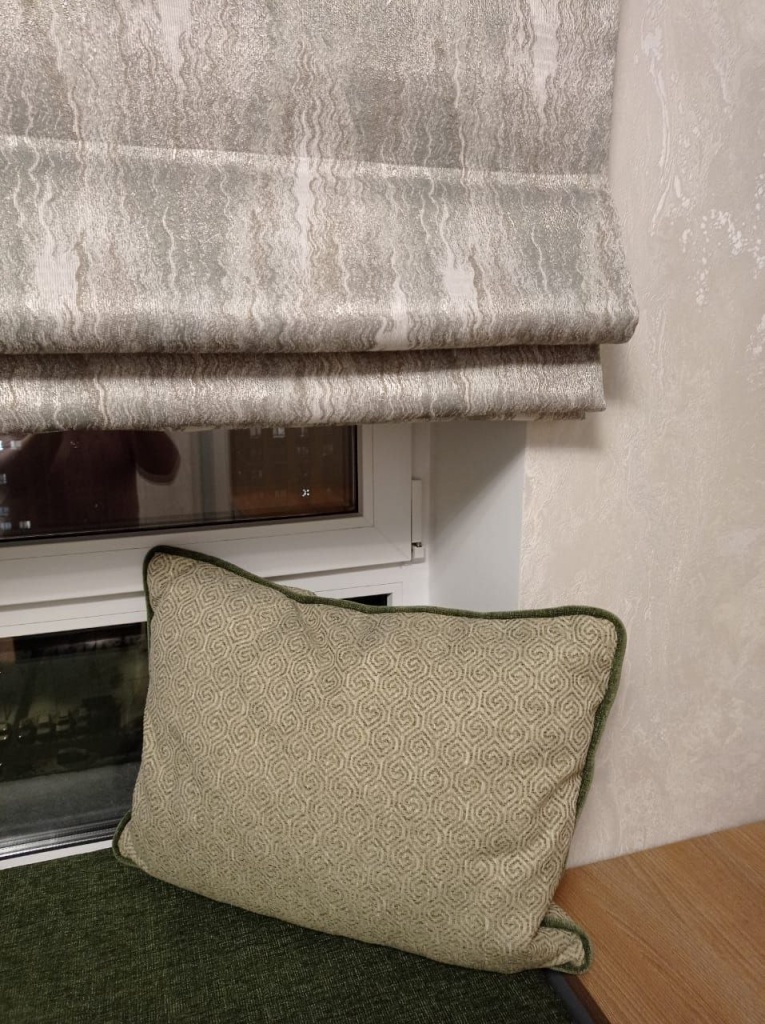 декоративная подушка с руликом